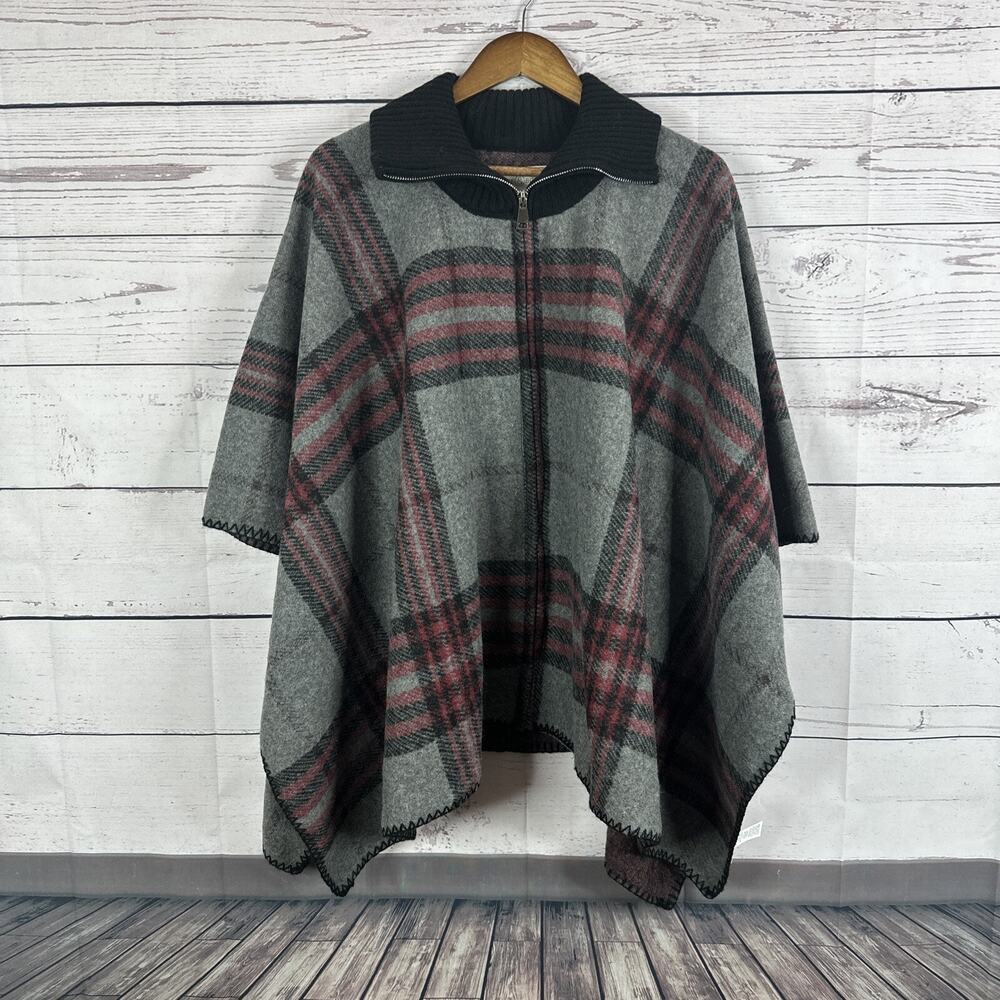 Treasure Bond Poncho Womens One Size OS Red Gray Plaid Pull Over Cozy Wool Blend
